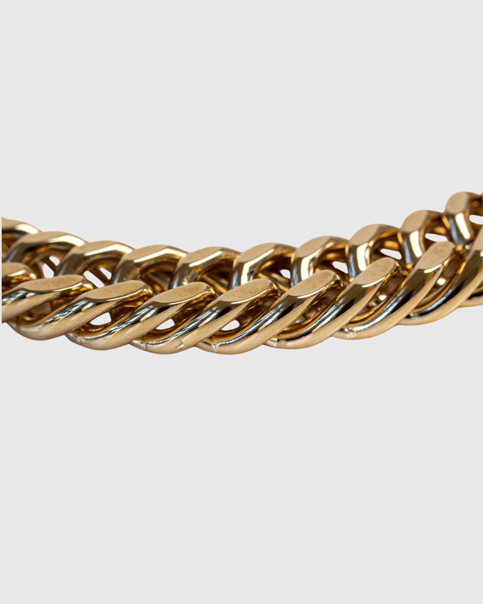 Azur necklace goud detail Amante Antwerp